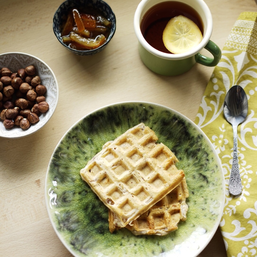 Glutensiz, sütsüz ve yumurtasız waffle ile kahvaltı 1